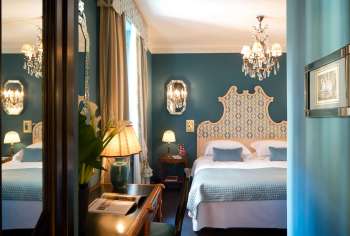 Five-star-hotel-in-central-Rome-Starhotels-Hotel-d-Inghilterra-Roma-Superior-Room-6.d639471228b8c7ab6eb81b934bee4cbe_16-07-2020-225943.jpg