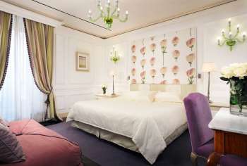 Luxury-hotel-in-central-Rome-Starhotels-Hotel-d-Inghilterra-Roma-Executive-Suite-1.d639471228b8c7ab6eb81b934bee4cbe_16-07-2020-225944.jpg