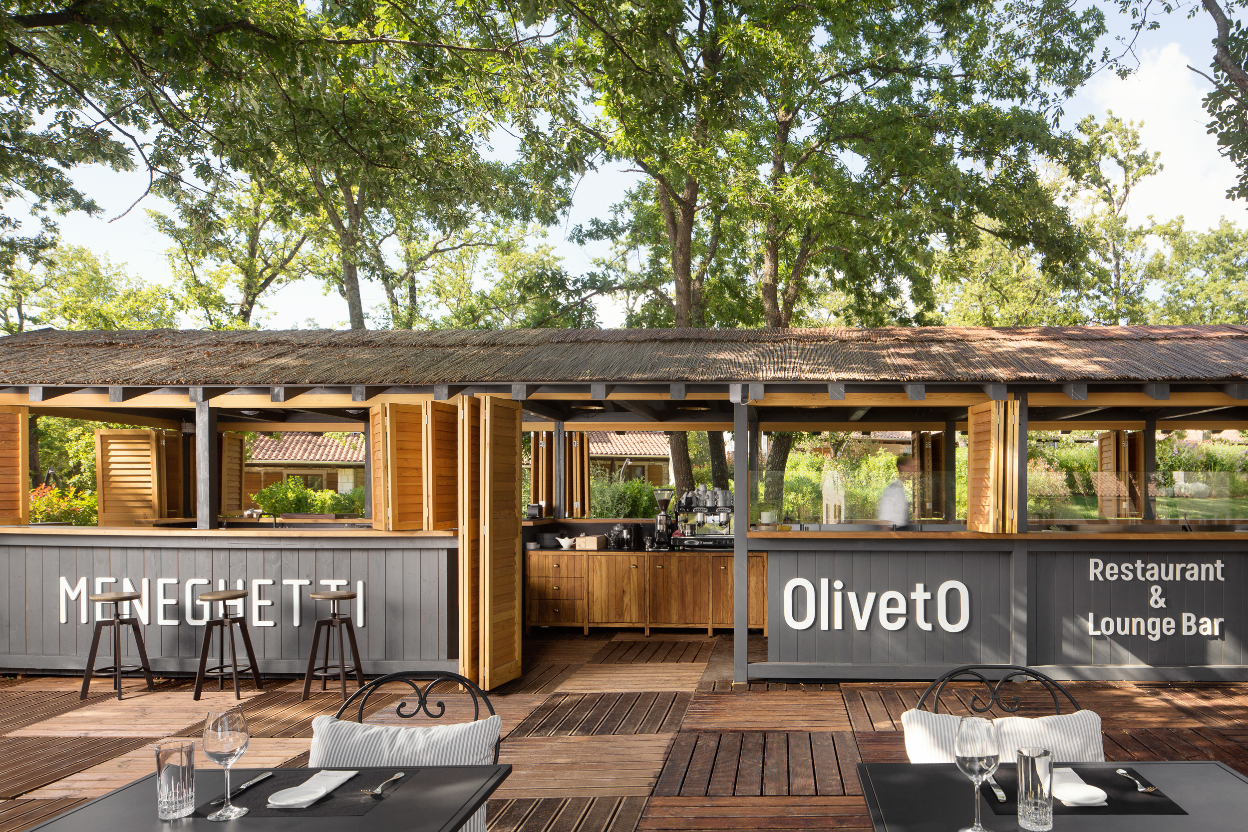 Outdoor Oliveto restaurant_22-03-2022-154022.jpg